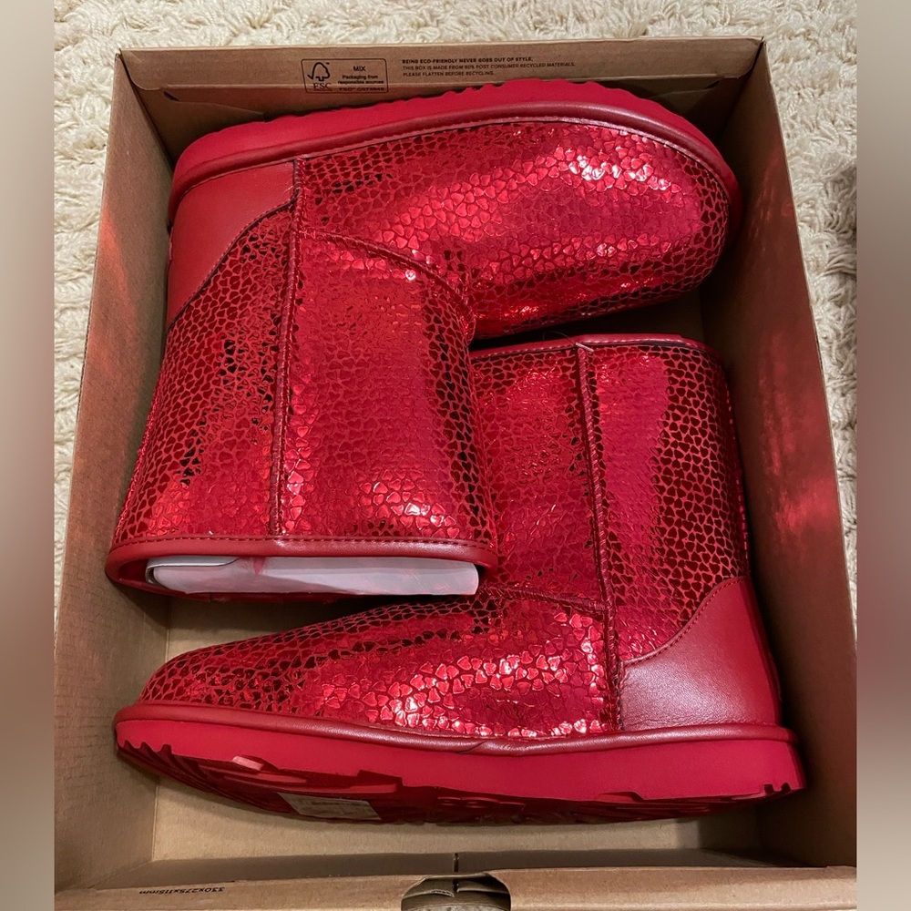 Ugg size 6y big girls size 6/women’s size 7.5/8 nib red sparkle boots